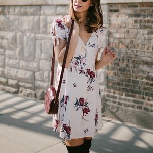 ASTR The Label mini flower print dress size L NWT